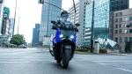 2026-yamaha-xmax300a-eu-icon_blue-action-004-03