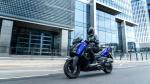 2026-yamaha-xmax125a-eu-icon_blue-action-009-03